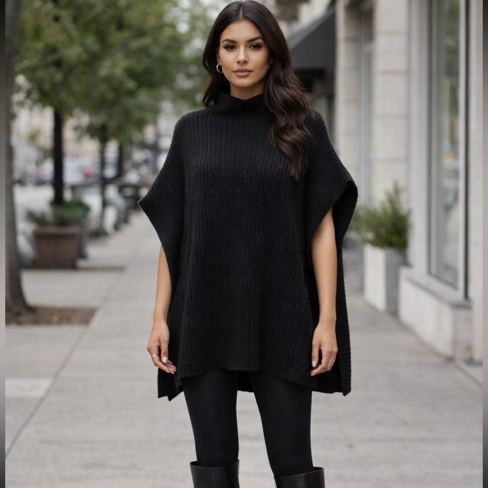 Henri Bendel knit poncho